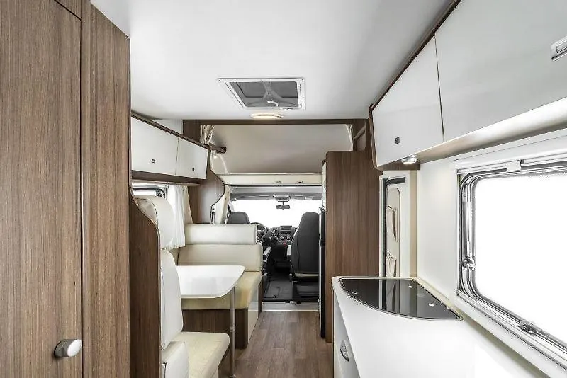 Campervan Joie De Camp Bucarest 0*,